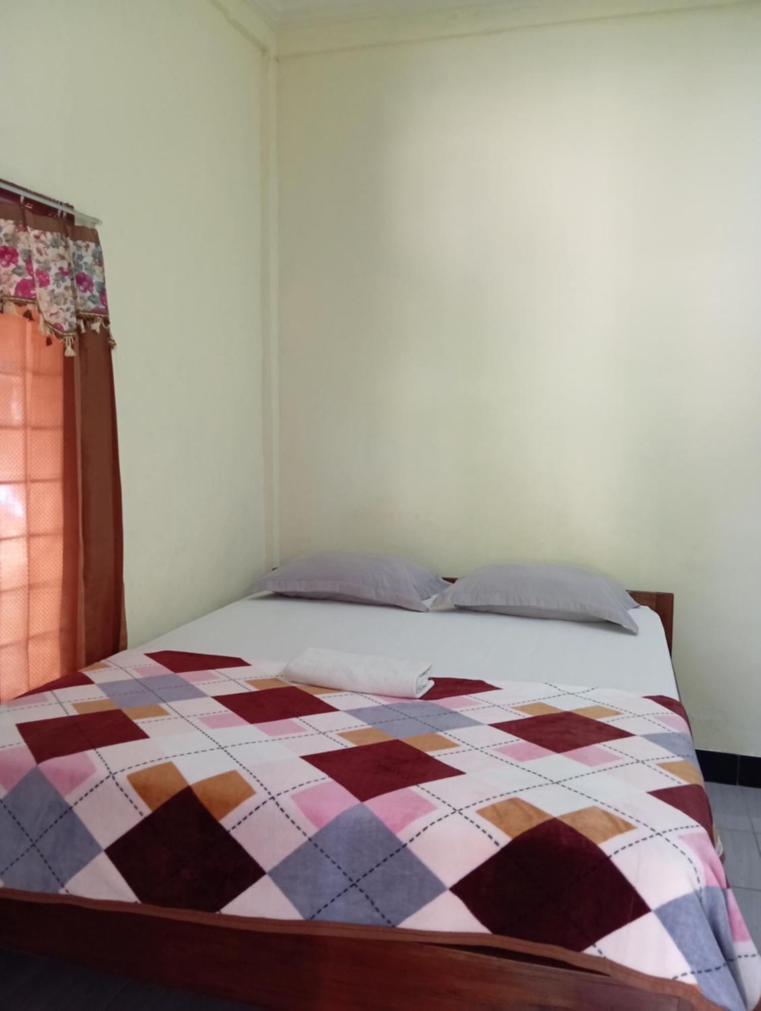 Pedek Homestay 프라야 외부 사진