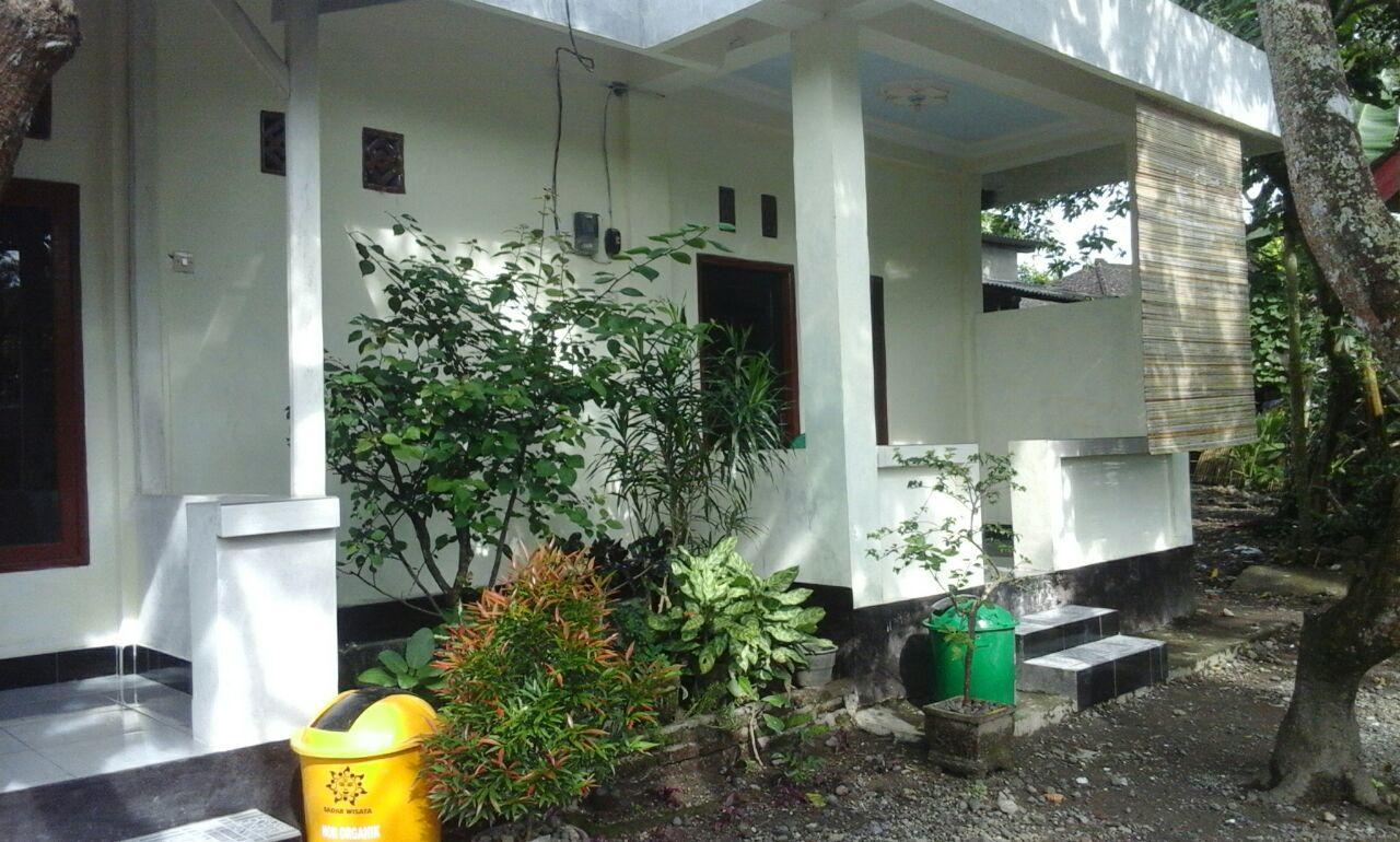Pedek Homestay 프라야 외부 사진