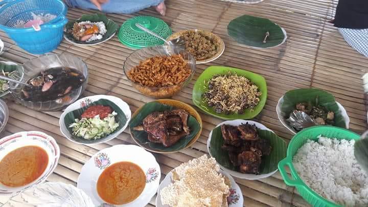 Pedek Homestay 프라야 외부 사진